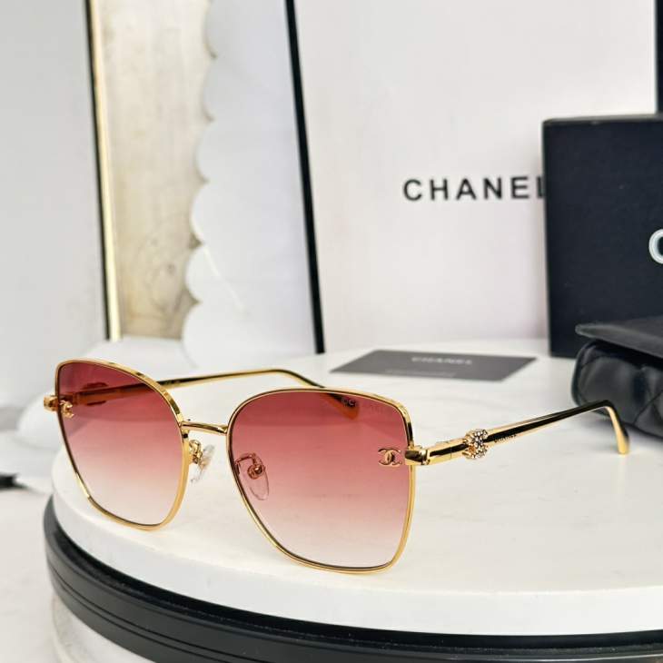 Picture of Chanel Sunglasses _SKUfw77169307fw